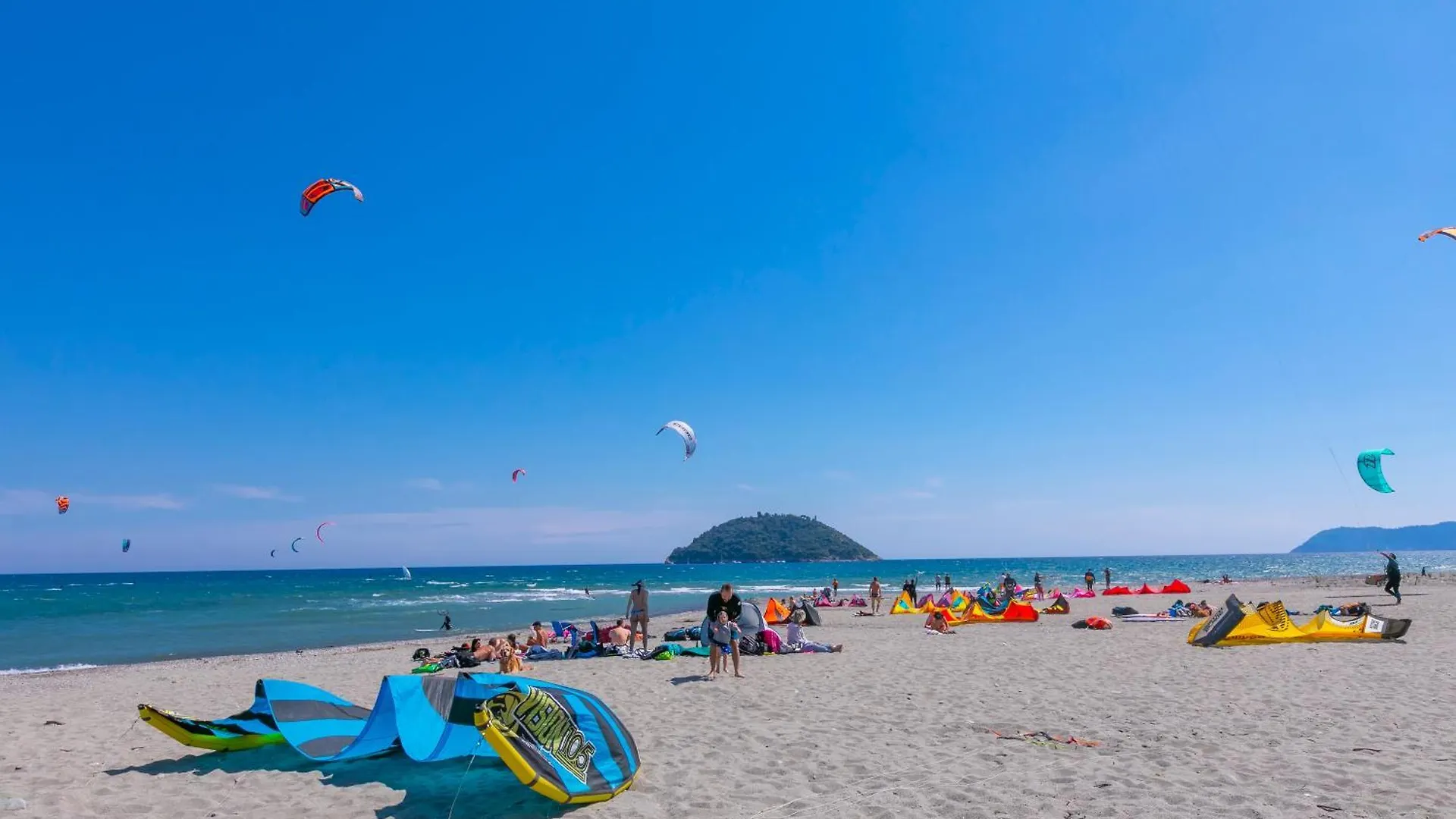 Apartment Mer Vivante - Front Beach - Happy Rentals Albenga