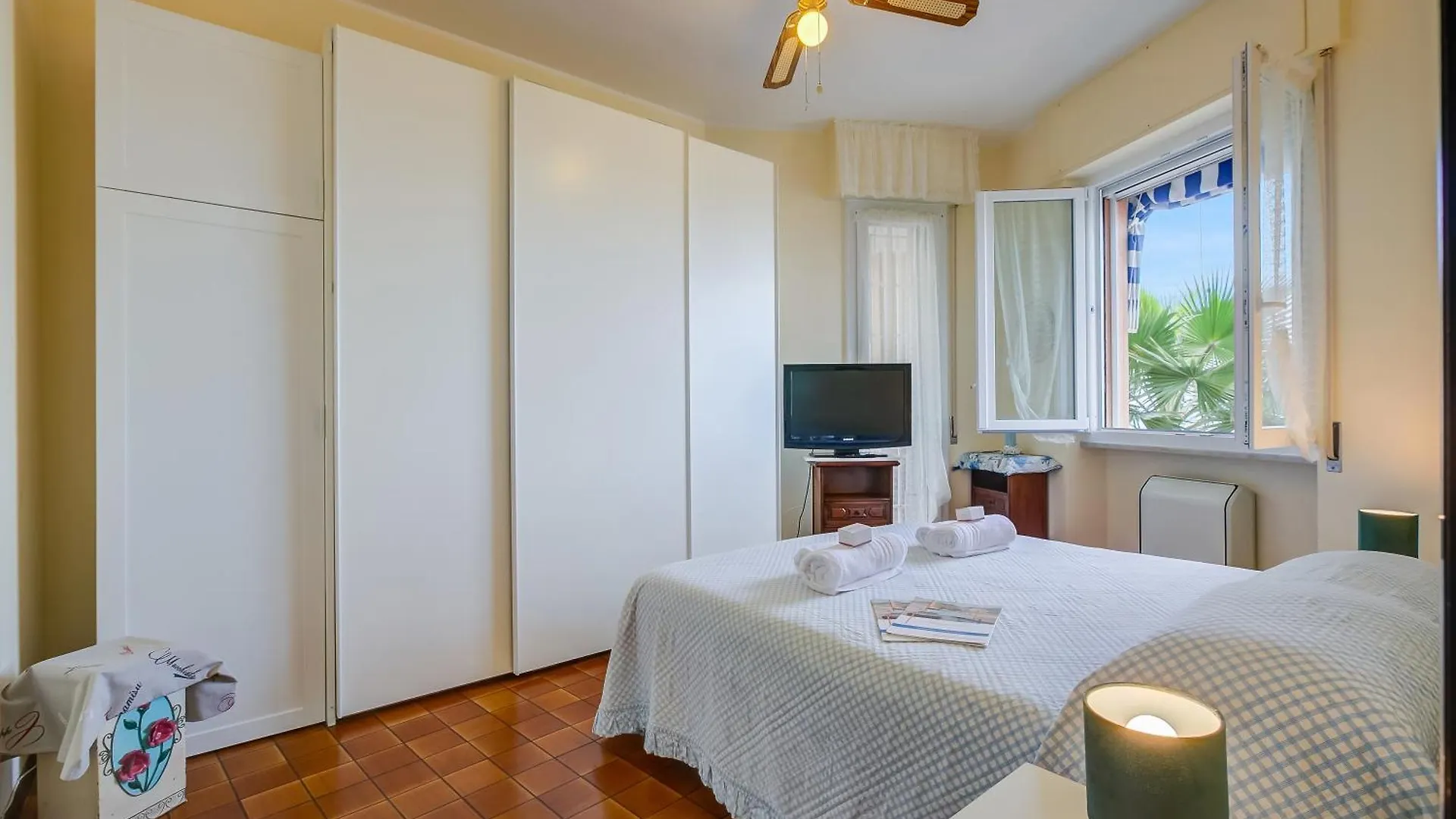 Apartment Mer Vivante - Front Beach - Happy Rentals Albenga