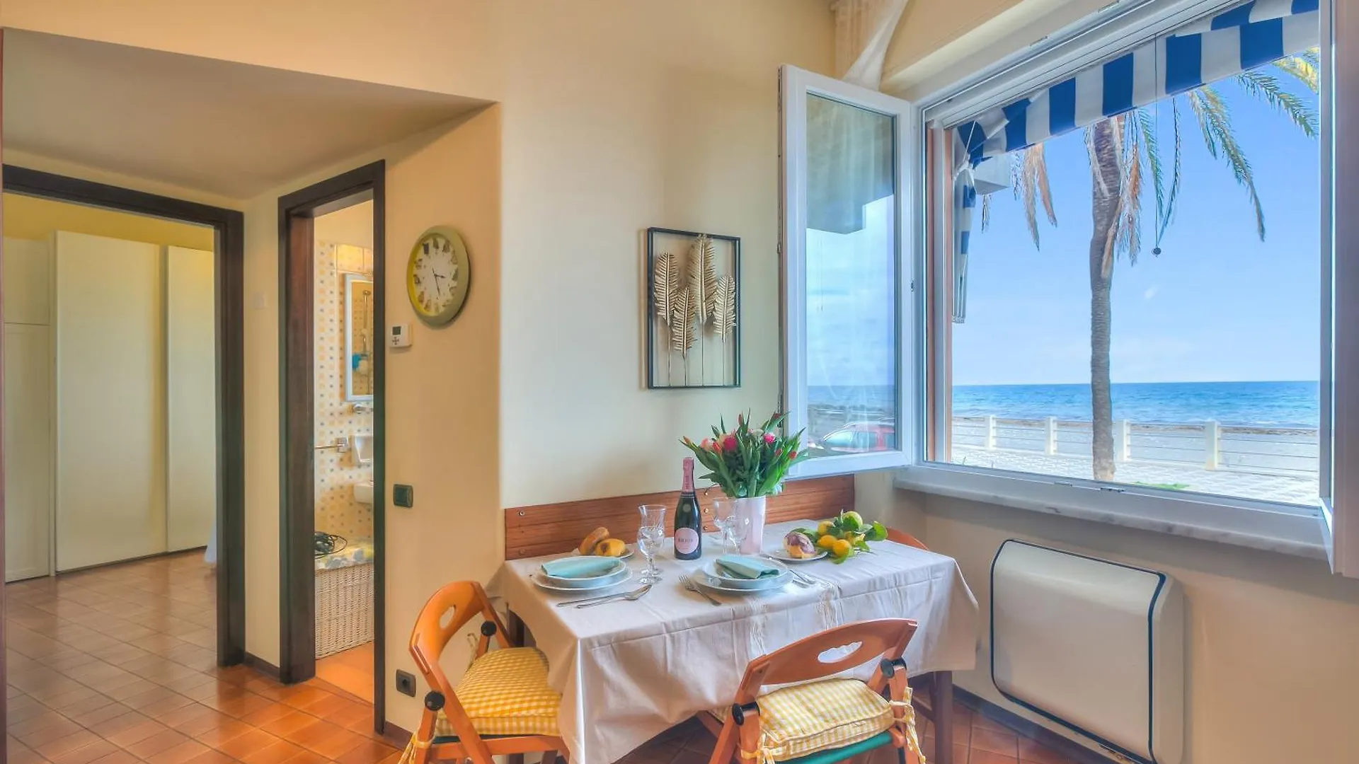Mer Vivante - Front Beach - Happy Rentals Albenga Apartment